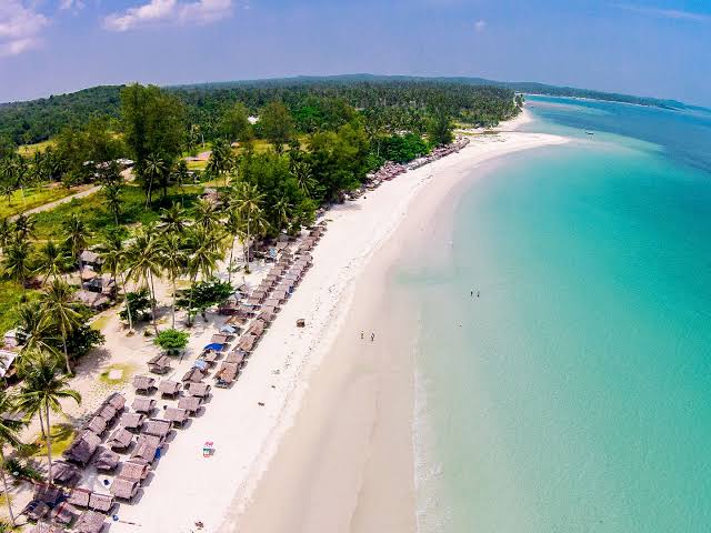 Trikora Beach